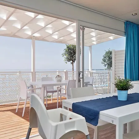 Le Palme Village Parco vacanze 4*