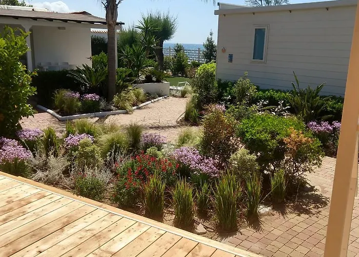 Le Palme Village Parco vacanze 4*